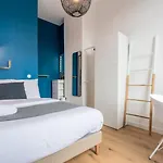 Spacious House 11 Bedrooms 8 Bathrooms 22 People. Roubaix