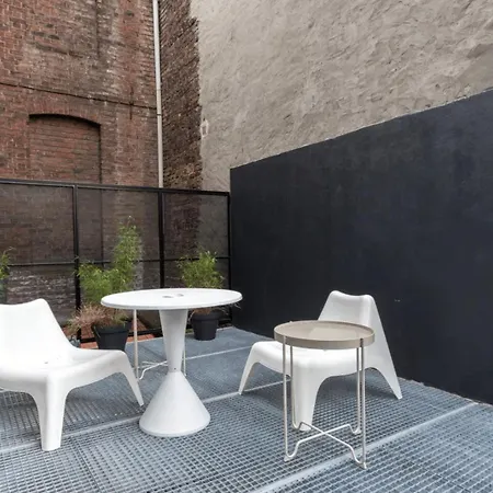 Spacious House 11 Bedrooms 8 Bathrooms 22 People. Pensión