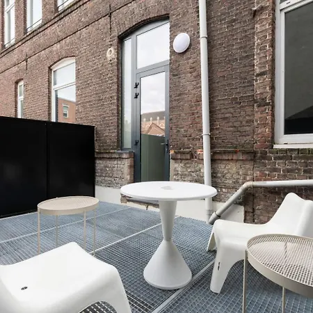 Spacious House 11 Bedrooms 8 Bathrooms 22 People. Pensión 3*