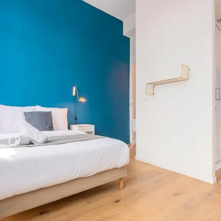 Spacious House 11 Bedrooms 8 Bathrooms 22 People. Pensión