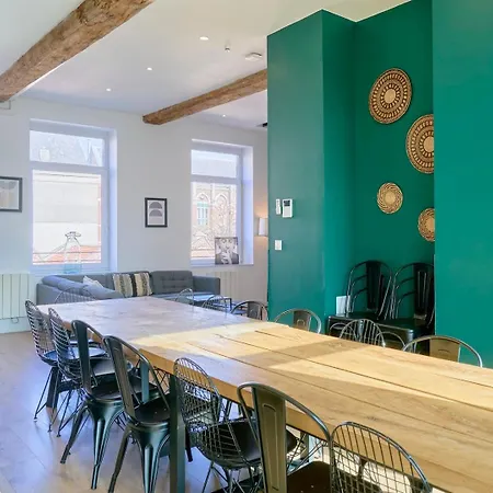 Spacious House 11 Bedrooms 8 Bathrooms 22 People. Maison d'hôtes 3*