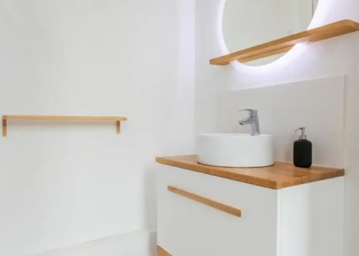 Maison d'hôtes Spacious House 11 Bedrooms 8 Bathrooms 22 People. 3*