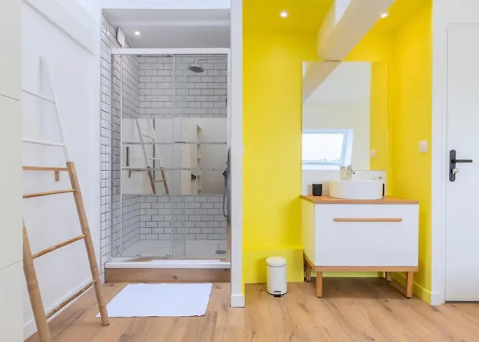 Spacious House 11 Bedrooms 8 Bathrooms 22 People. Maison d'hôtes 3*